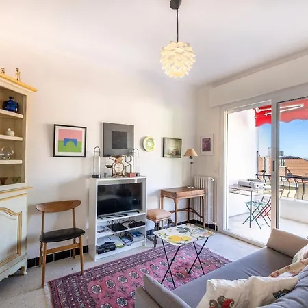 شقة Azur Balcony Classic Charm With View